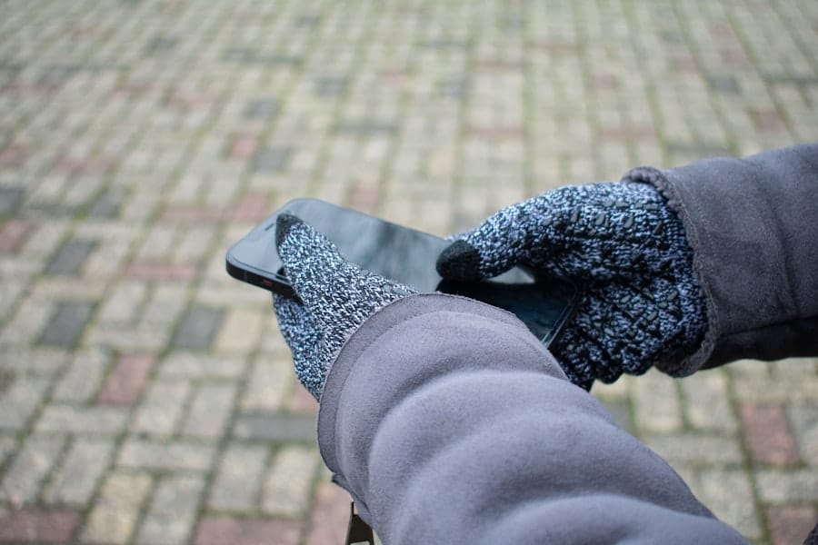 Gardening gloves